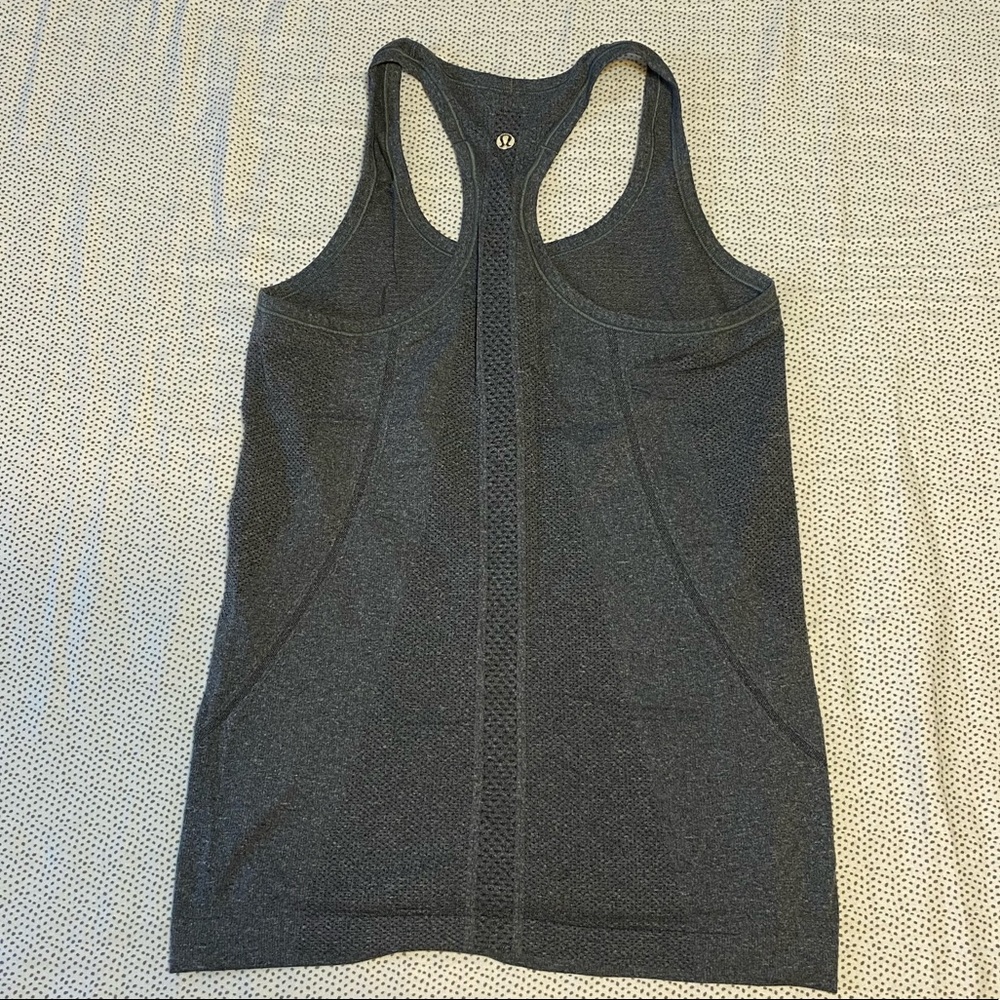 LULULEMON SIZE 4 RACERBACK
